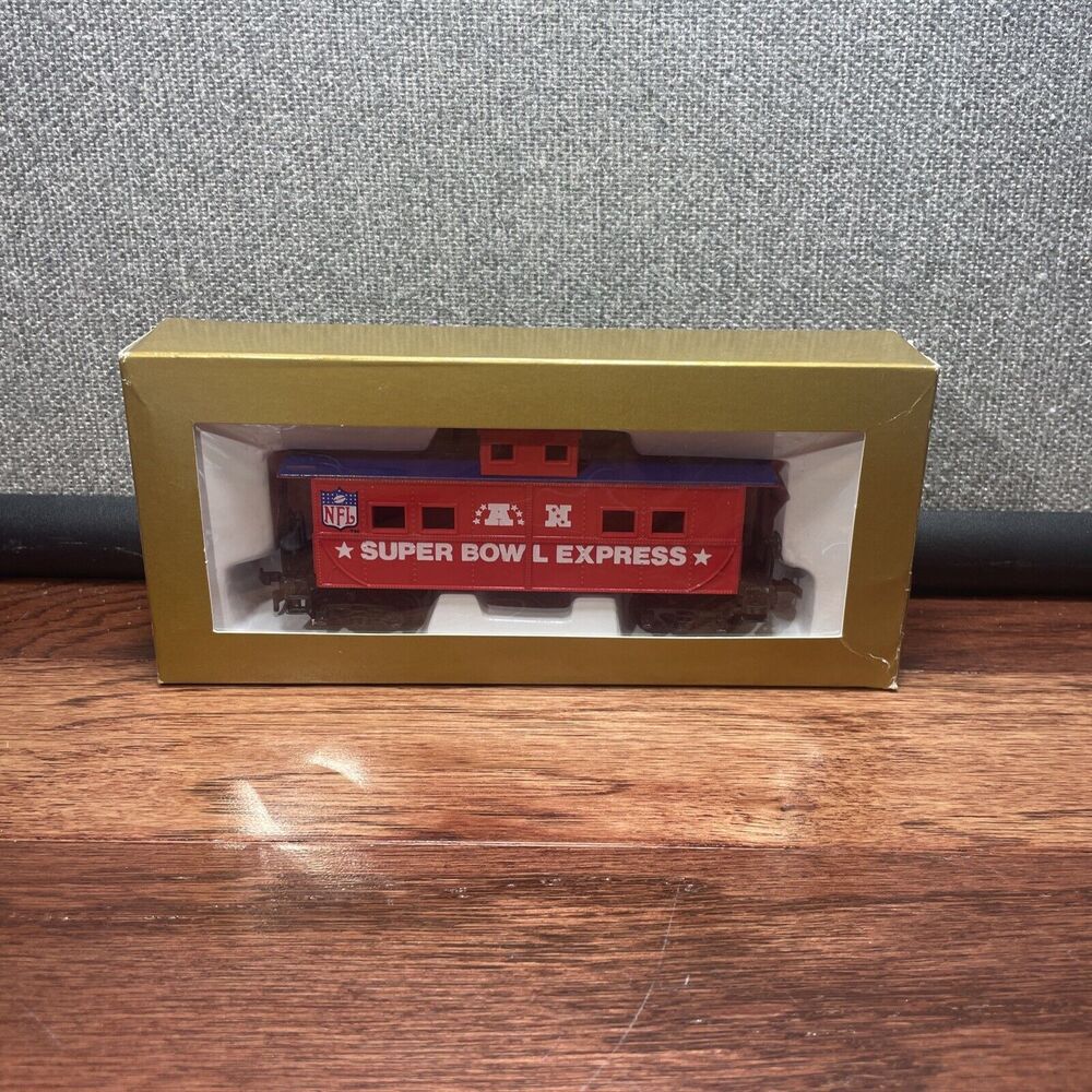Ho scale Mantua Super Bowl Express Red Caboose Train NIB